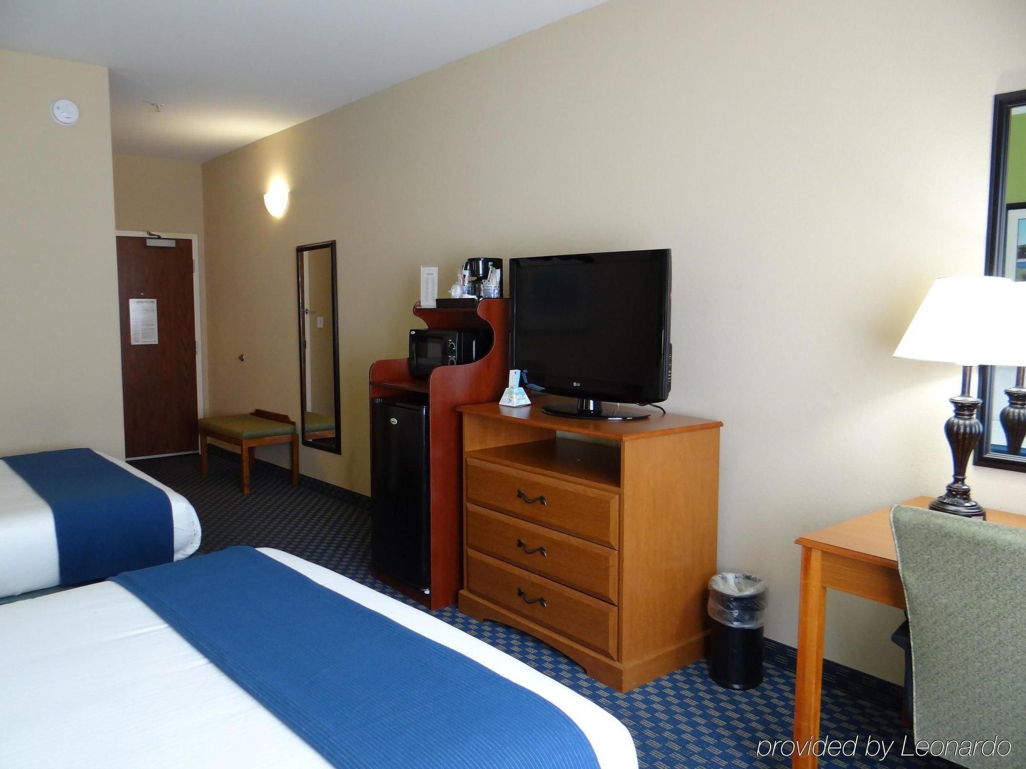 Holiday Inn Express Hotel & Suites Salisbury - Delmar By Ihg Extérieur photo