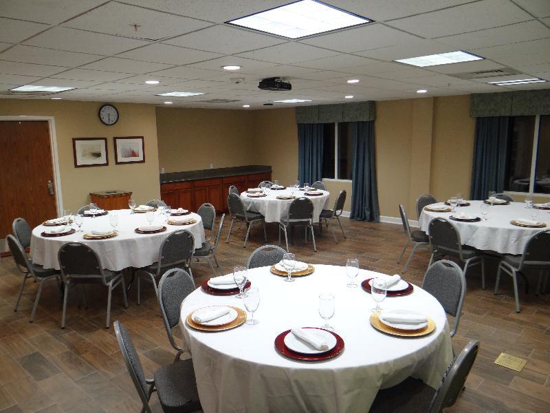 Holiday Inn Express Hotel & Suites Salisbury - Delmar By Ihg Extérieur photo